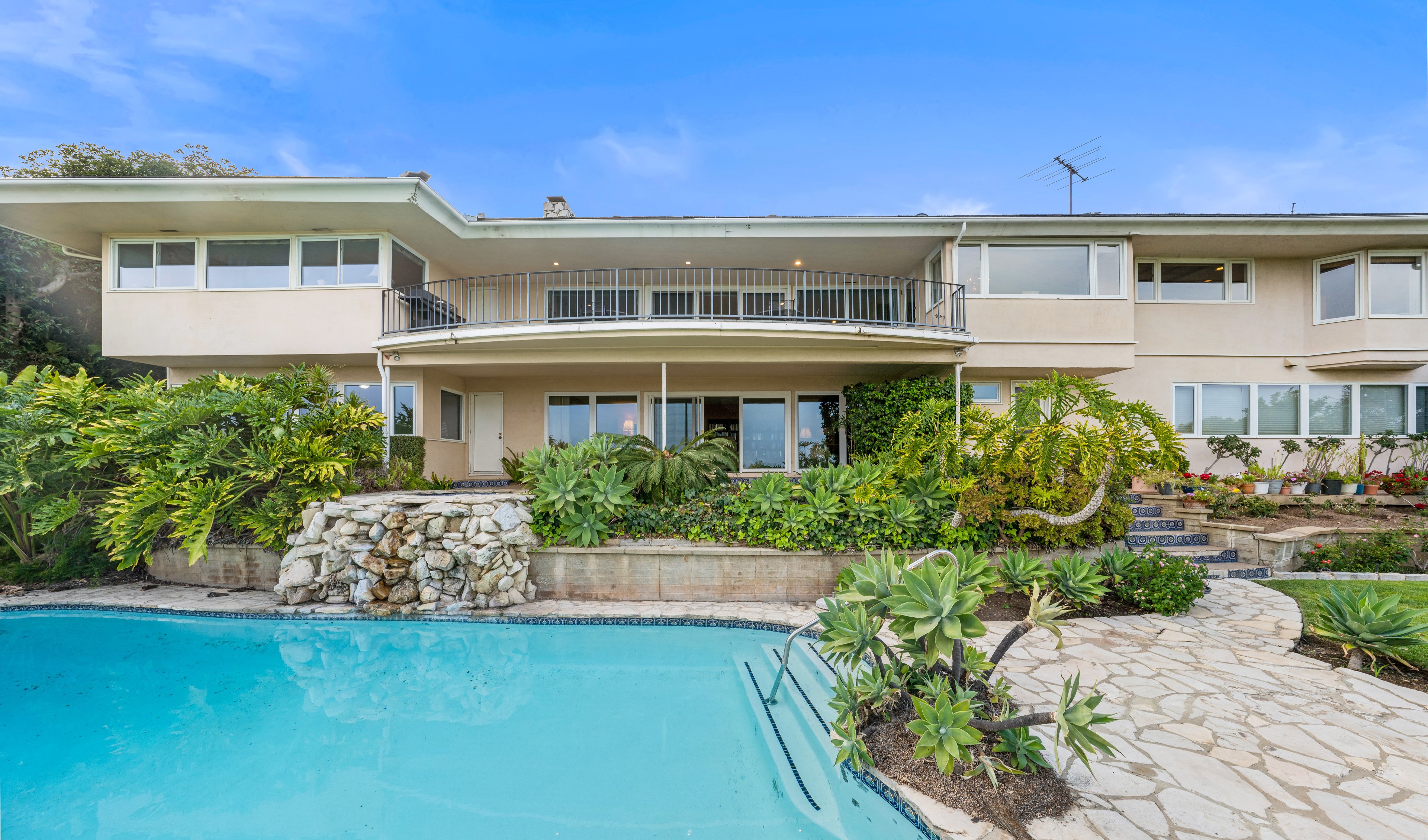 1658 San Onofre Dr (49 of 53)