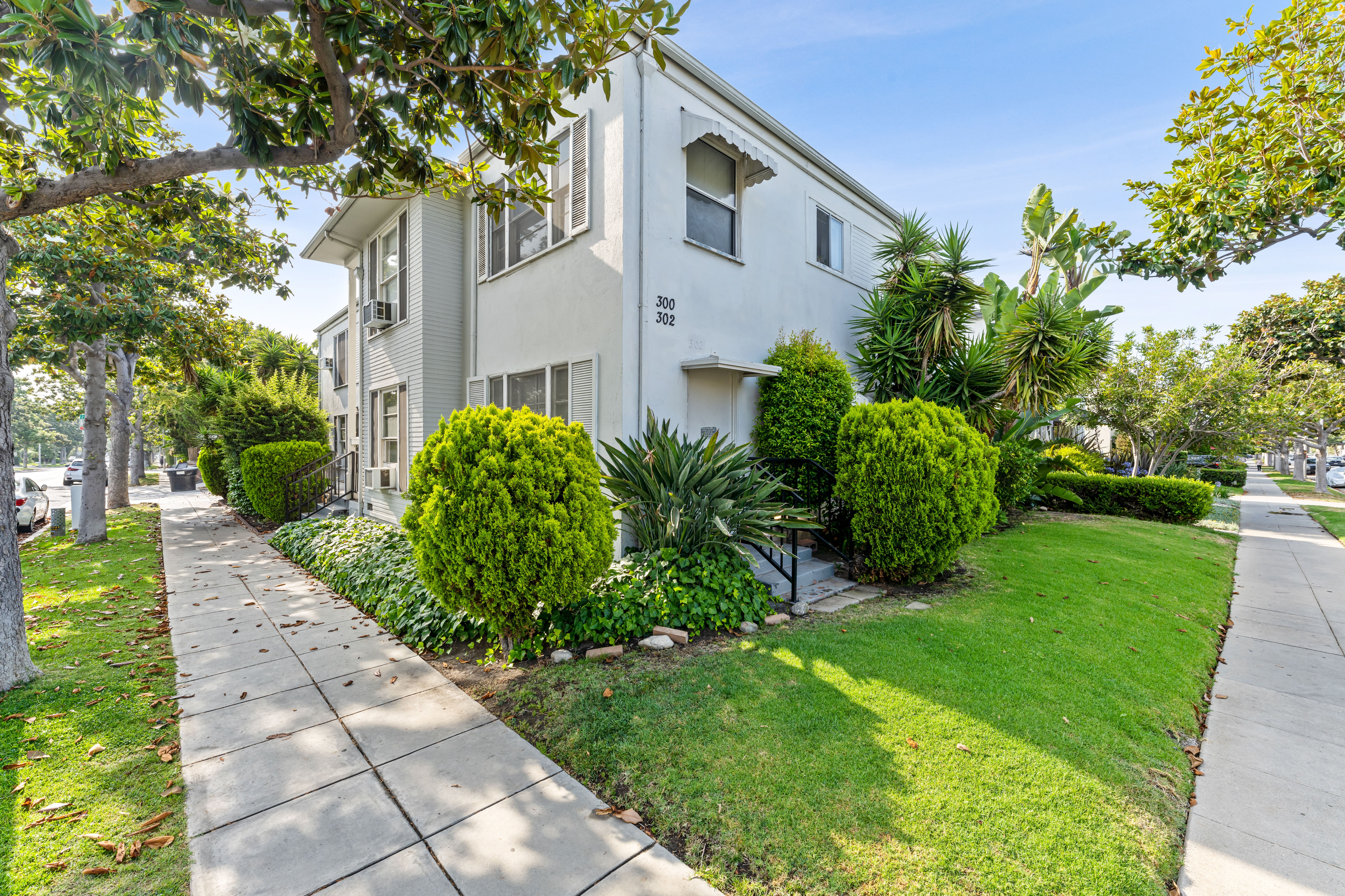 300 S Doheny Dr (17 of 36)